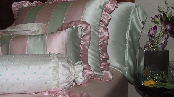 exquisite silk bedding